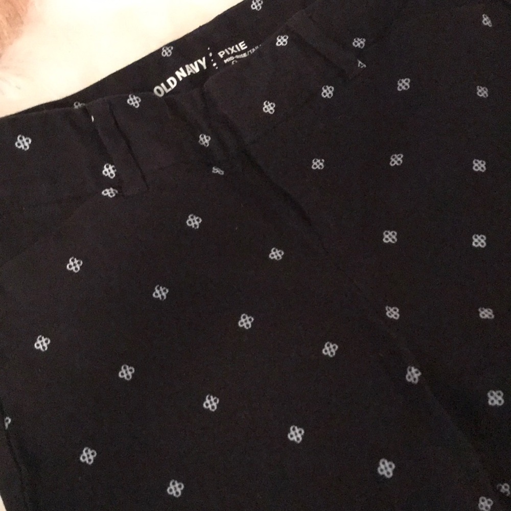 Old navy pixie pants - Picture 2 of 3